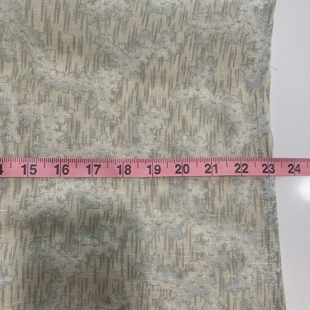 Petrusse Linen Long Scarf - Picture 7 of 9